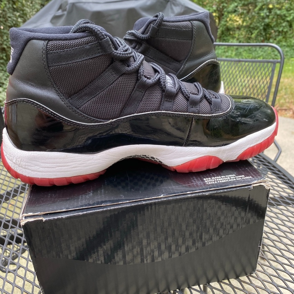 Nike Jordan 11 Bred 2019